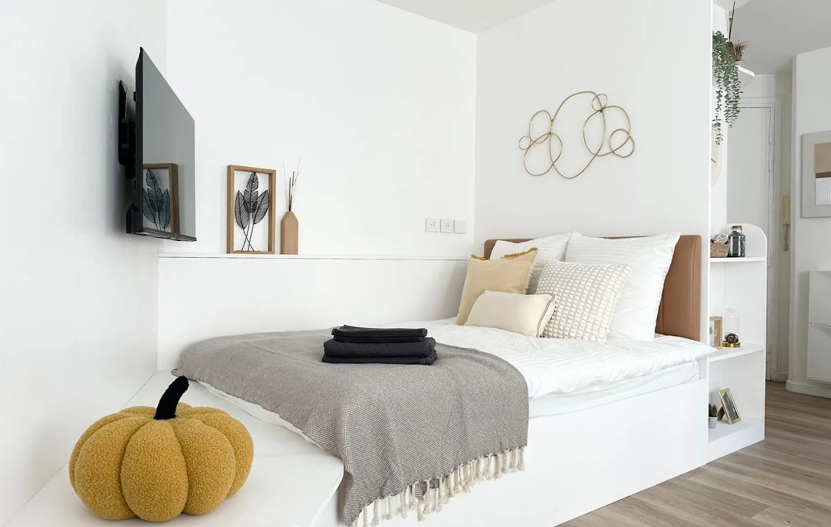 Apt Lumileux With Sunshine location